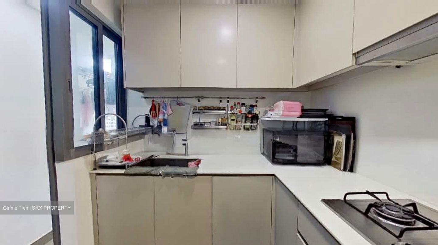 Gold Coast Condo (D5), Condominium #545002821